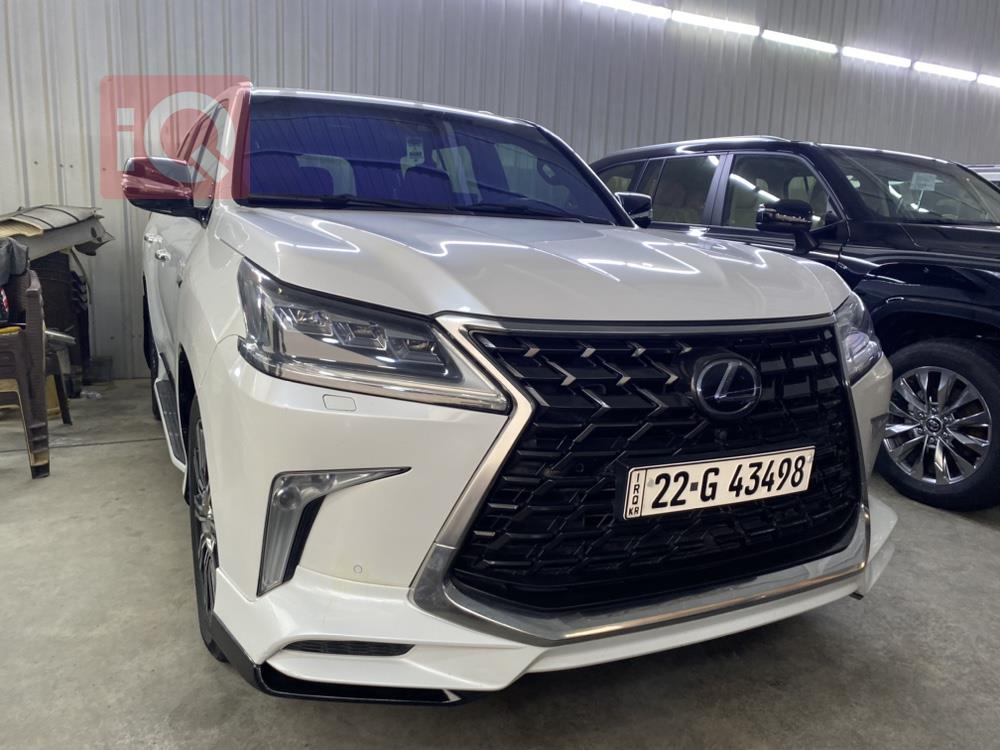 Lexus LX